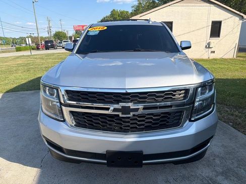 Used 2019 Chevrolet Tahoe LT image 3