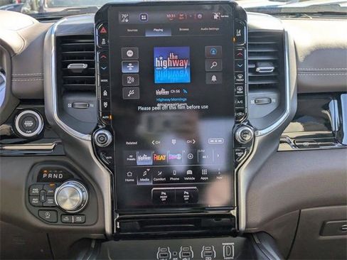 New 2026 Chrysler Pacifica Select image 45