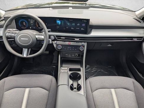 Used 2025 Hyundai Sonata SEL FWD image 14