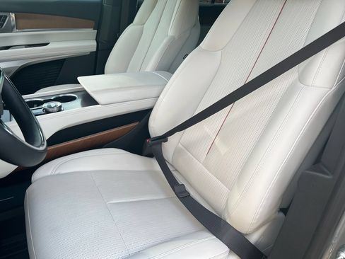 Used 2026 Cadillac Vistiq Sport w/ LPO, Floor Liner Package AWD/4WD image 11