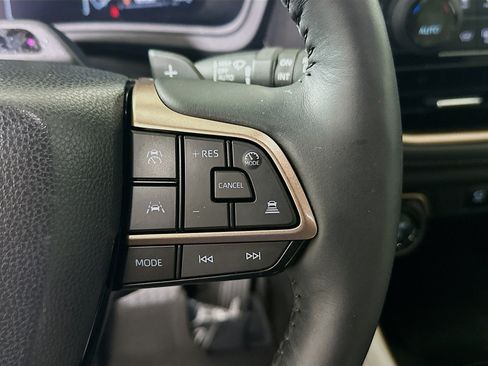 Used 2025 Toyota Grand Highlander AWD Hybrid image 17
