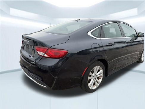 Used 2017 Chrysler 200 Limited Platinum FWD image 16