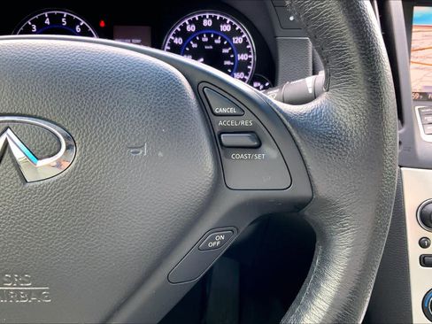 Used 2013 INFINITI G37 Convertible w/ Premium Pkg RWD image 25