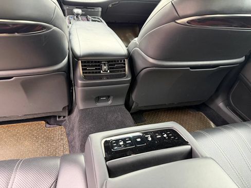 Used 2019 Lexus LS 500 w/ Interior Upgrade Package RWD image 14