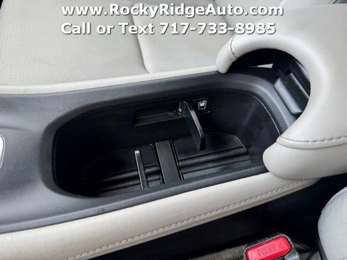 Used 2019 Honda HR-V EX image 15