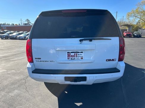 Used 2007 GMC Yukon XL SLT w/ SLT Preferred Equipment Group image 7