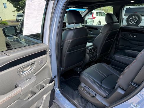 Certified 2026 Honda Pilot TrailSport image 15