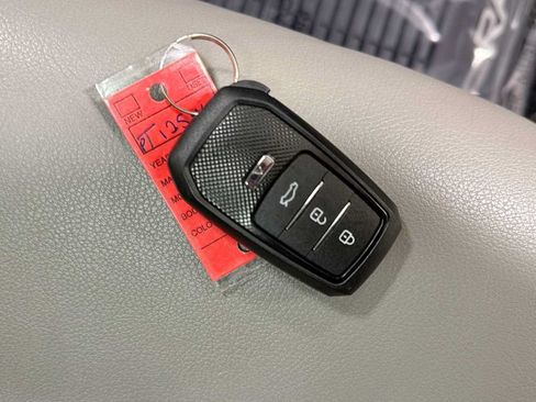 Certified 2018 Toyota RAV4 Limited w/ Advanced Technology Package FWD image 32