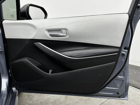 Used 2020 Toyota Corolla SE image 30