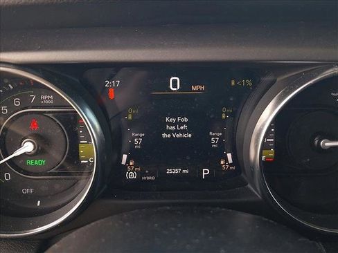 Used 2023 Jeep Wrangler Unlimited image 11