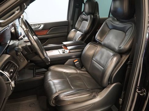 Used 2020 Lincoln Navigator L Reserve w/ Luxury Package AWD/4WD image 4