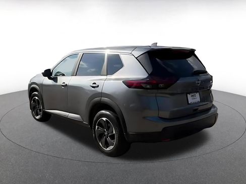 Used 2025 Nissan Rogue SV image 10