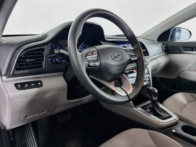 Used 2020 Hyundai Elantra SEL FWD image 19