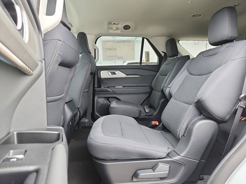 New 2026 Ford Explorer Active image 6