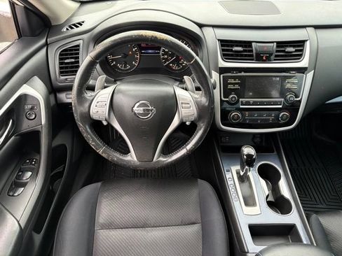 Used 2018 Nissan Altima 2.5 SR FWD image 17
