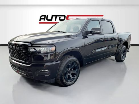 Used 2025 RAM 1500 Big Horn AWD/4WD image 3