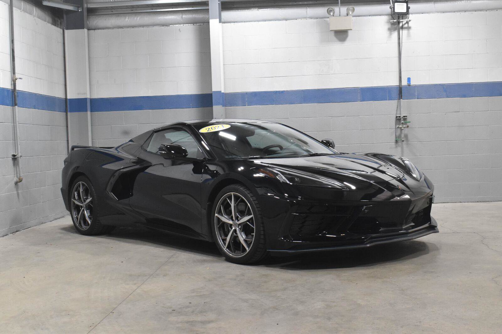Used 2021 Chevrolet Corvette Stingray Premium Conv w/ Z51 Performance Package RWD image 24