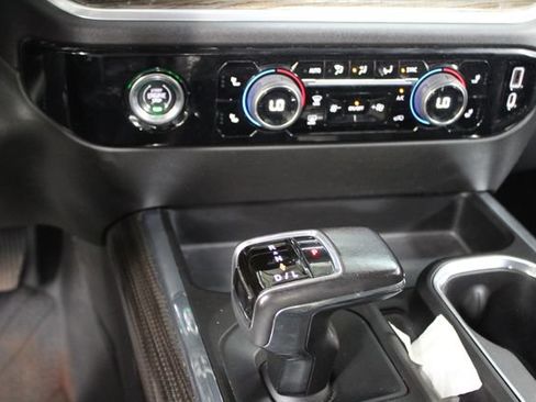 Used 2022 Chevrolet Silverado 1500 LT w/ Protection Package AWD/4WD image 20