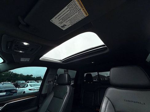 Used 2025 GMC Sierra 1500 Denali w/ Technology Package AWD/4WD image 60