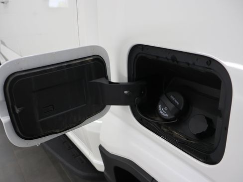 Used 2023 Ford F350 Lariat w/ Lariat Ultimate Package AWD/4WD image 36