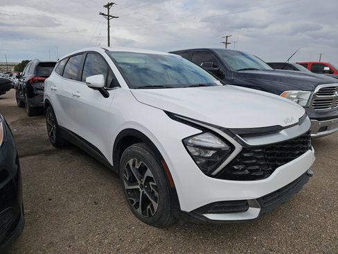 Used 2023 Kia Sportage EX FWD image 4