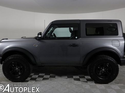Used 2023 Ford Bronco Wildtrak image 9