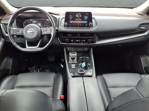 Used 2023 Nissan Rogue SV w/ SV Premium B Package AWD/4WD image 17