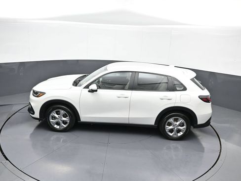 Certified 2025 Honda HR-V LX image 39