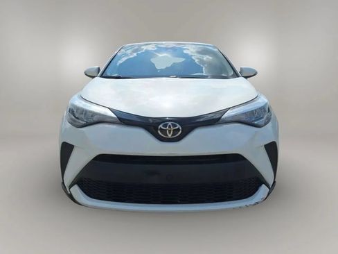 Used 2021 Toyota C-HR LE FWD image 4
