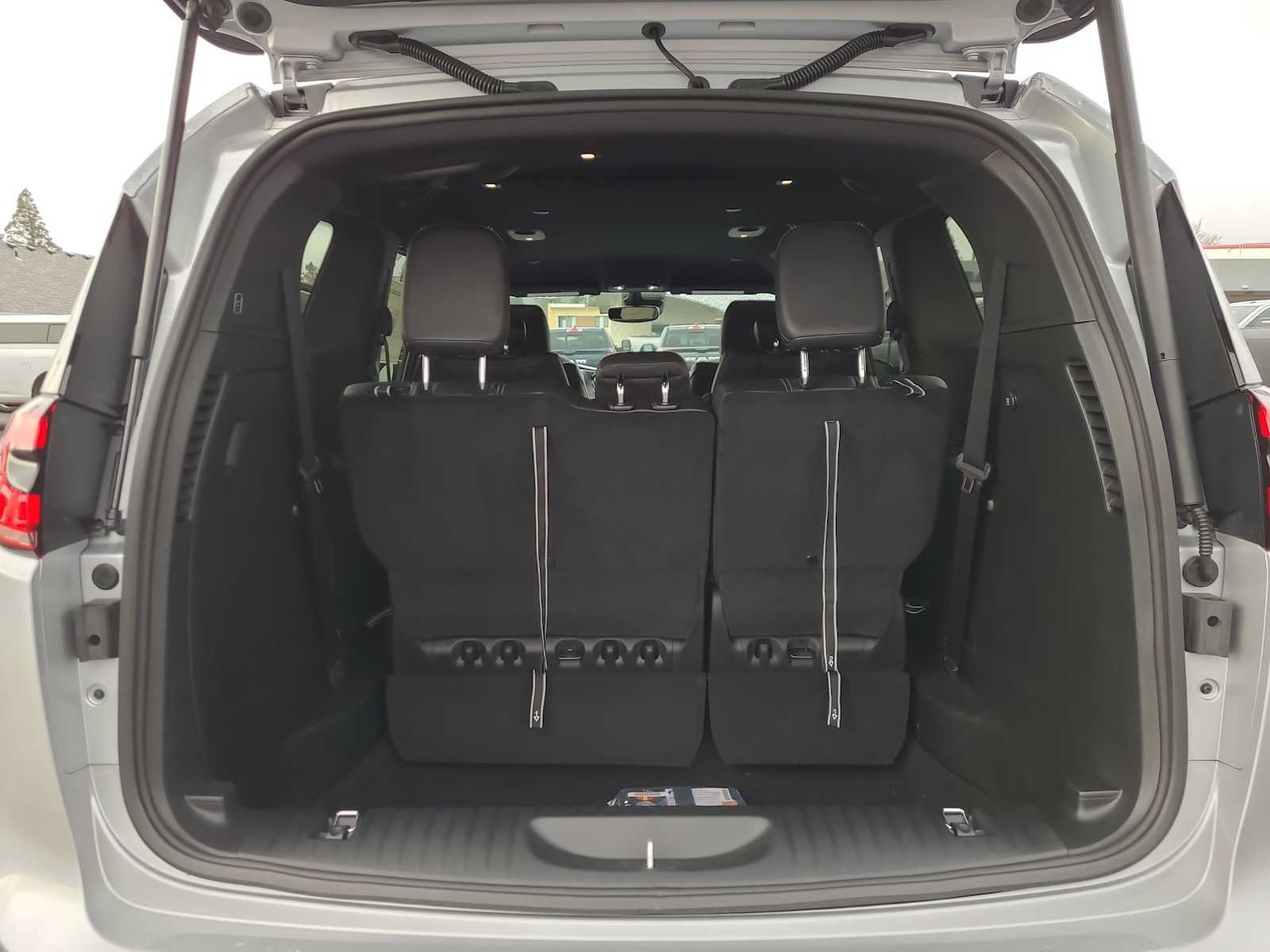 New 2026 Chrysler Pacifica Select FWD image 27