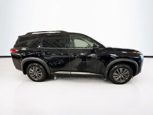 Used 2024 Nissan Pathfinder SV AWD/4WD image 4