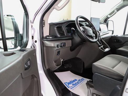 Used 2022 Ford Transit 350 XLT RWD image 3