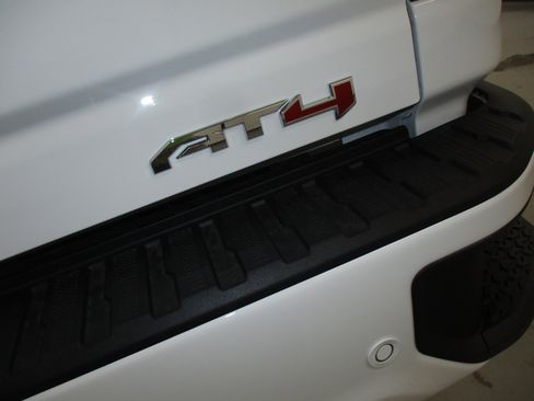 New 2026 GMC Sierra 2500 AT4 w/ AT4 Premium Plus Package AWD/4WD image 15