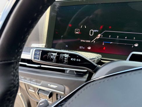 Used 2026 Cadillac Escalade V w/ LPO, ONYX Package image 59