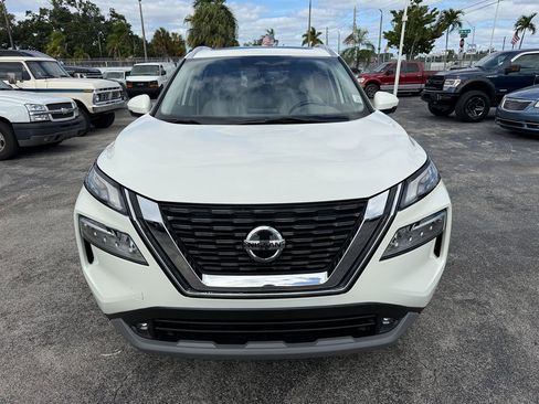 Used 2021 Nissan Rogue SL image 3