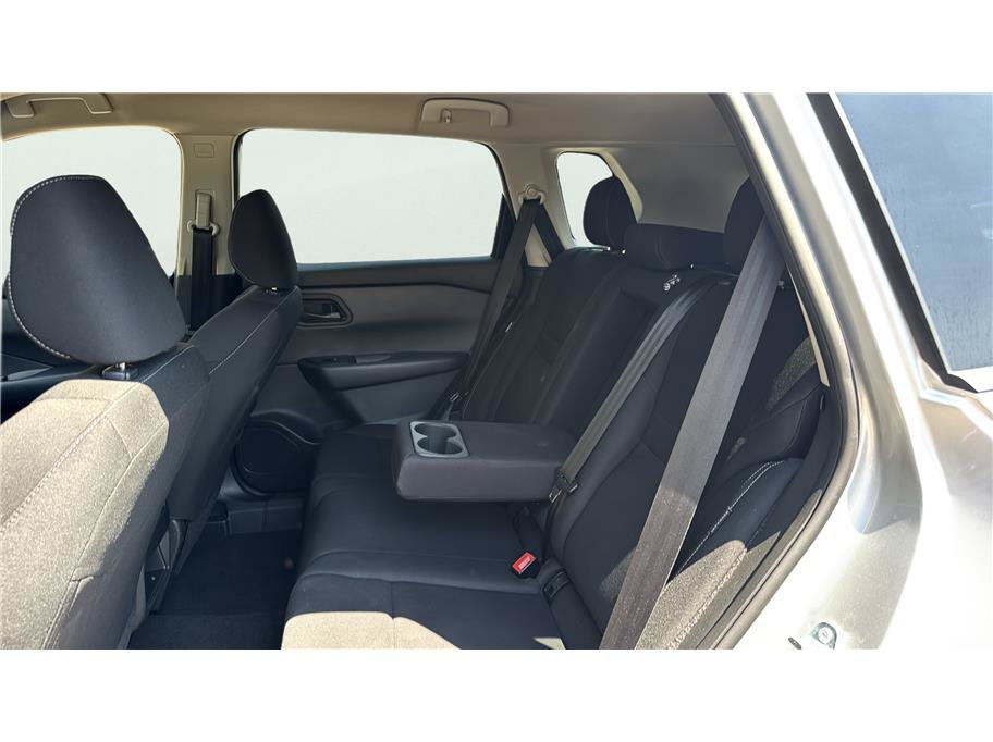 Used 2024 Nissan Rogue S AWD/4WD image 12