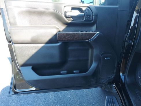 Used 2020 GMC Sierra 2500 Denali w/ Denali Ultimate Package image 12