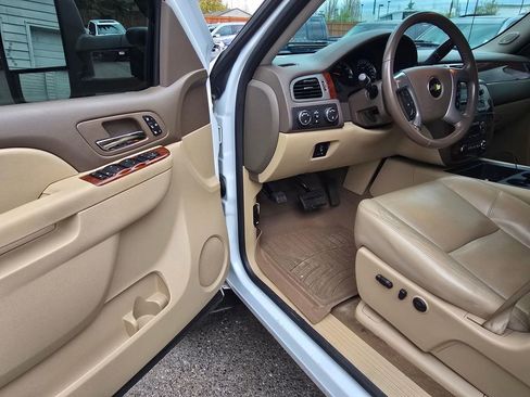 Used 2013 Chevrolet Silverado 2500 LTZ w/ LTZ Plus Package AWD/4WD image 19