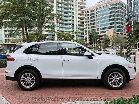 Used 2016 Porsche Cayenne image 15