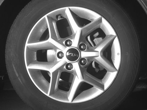 Used 2025 Kia Soul LX w/ LX Technology Package FWD image 13