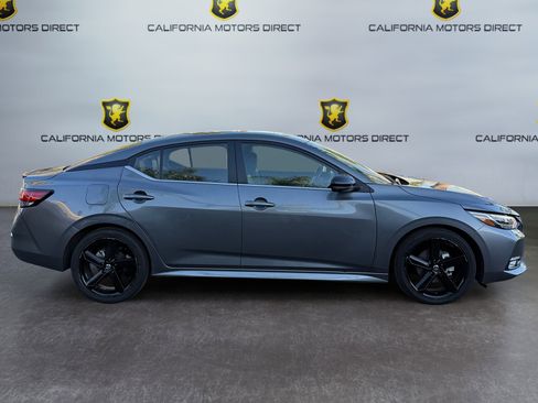 Used 2022 Nissan Sentra SR w/ Trunk Package image 6