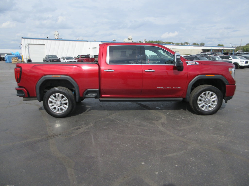 Certified 2021 GMC Sierra 2500 Denali w/ Denali Ultimate Package AWD/4WD image 4