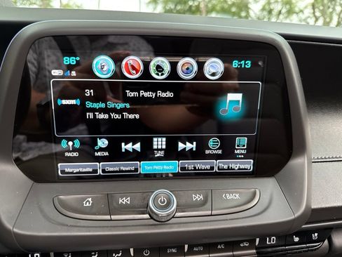 Used 2018 Chevrolet Camaro SS RWD image 29