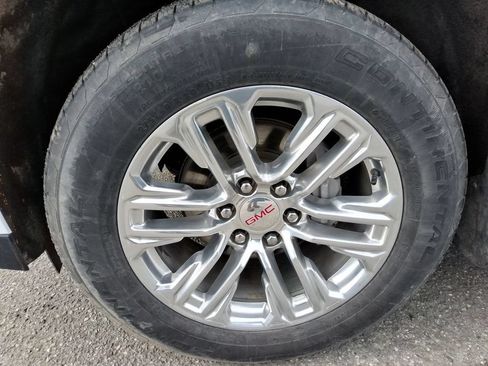 Used 2023 GMC Yukon XL SLT AWD/4WD image 10