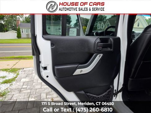 Used 2016 Jeep Wrangler Unlimited Sahara w/ Dual Top Group AWD/4WD image 41