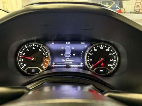 Used 2017 Jeep Renegade Trailhawk image 5