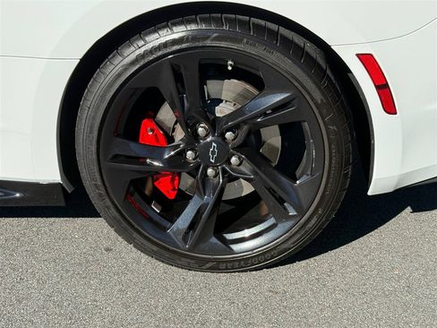 Used 2024 Chevrolet Camaro SS image 17