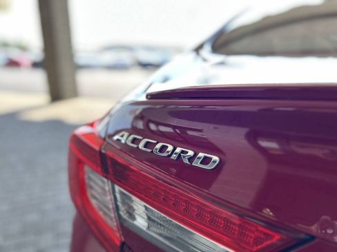 Used 2019 Honda Accord Sport image 17