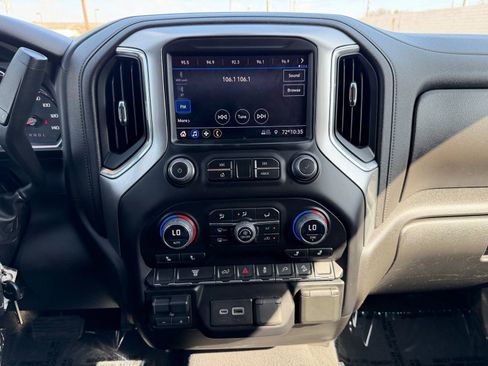 Used 2023 Chevrolet Silverado 2500 LT image 15