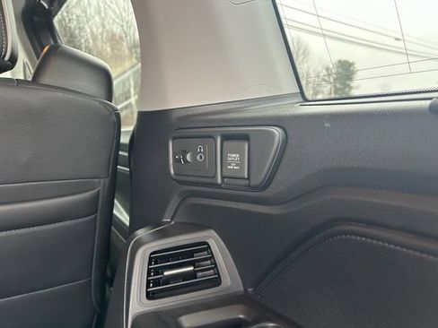 Used 2024 Honda Odyssey Elite image 9